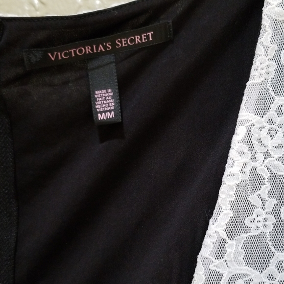 Dresses - Picture 3 of 5